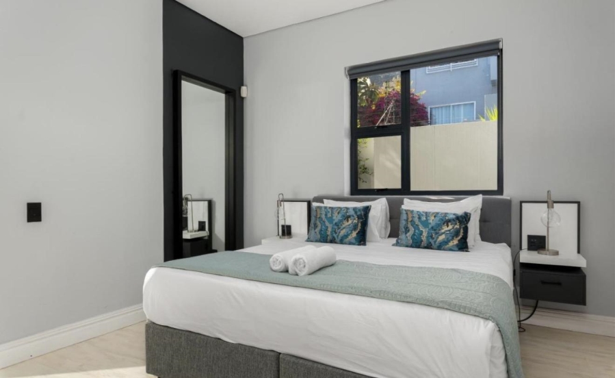 2 Bedroom Property for Sale in Sea Point Western Cape